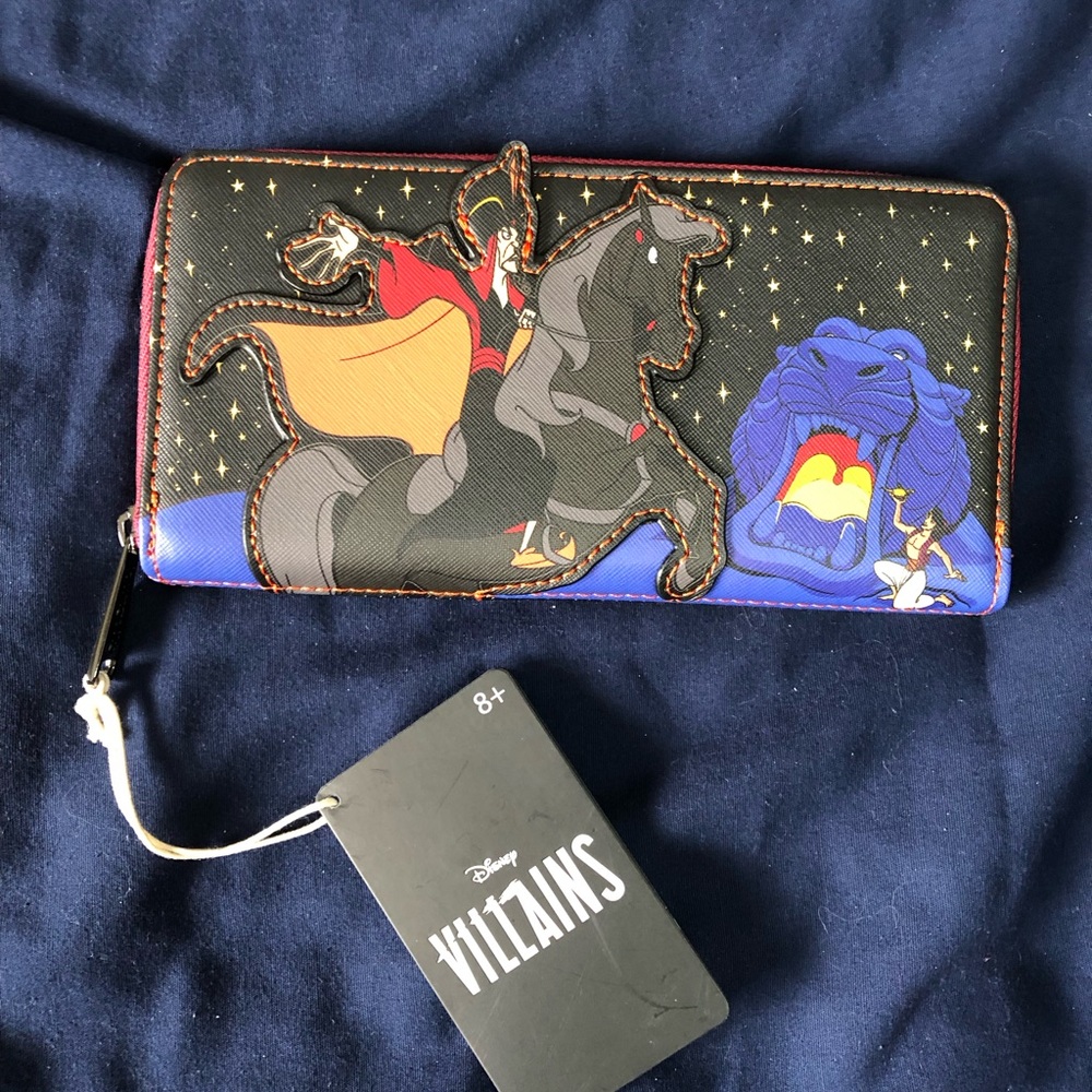 Disney Villains Aladdin Jafar Cave of Wonders Wallet